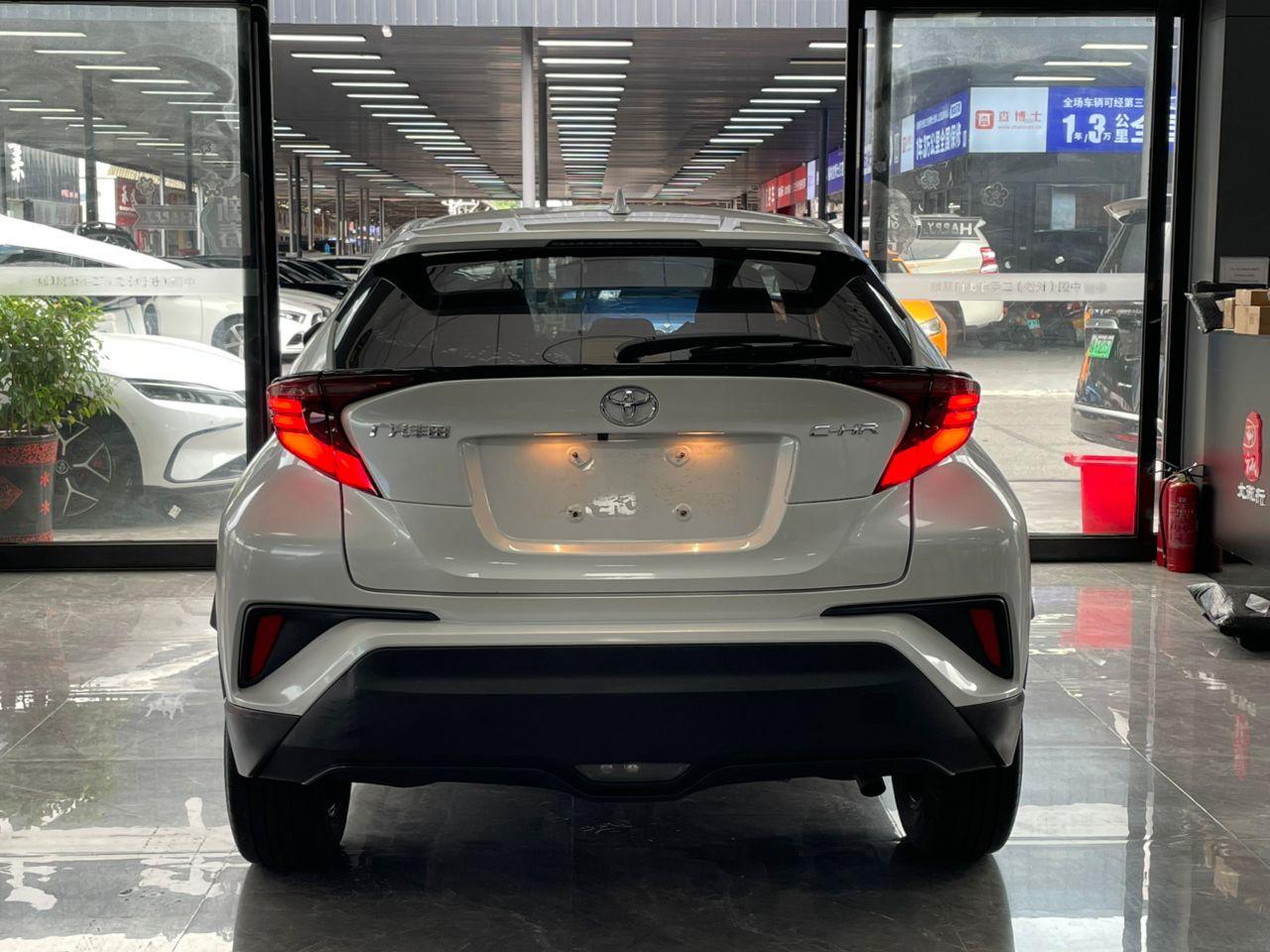 Toyota C-HR 7
