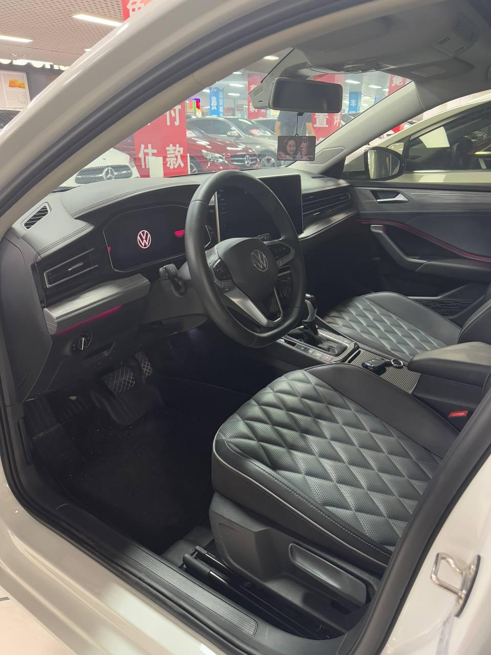 Volkswagen Sagitar 7