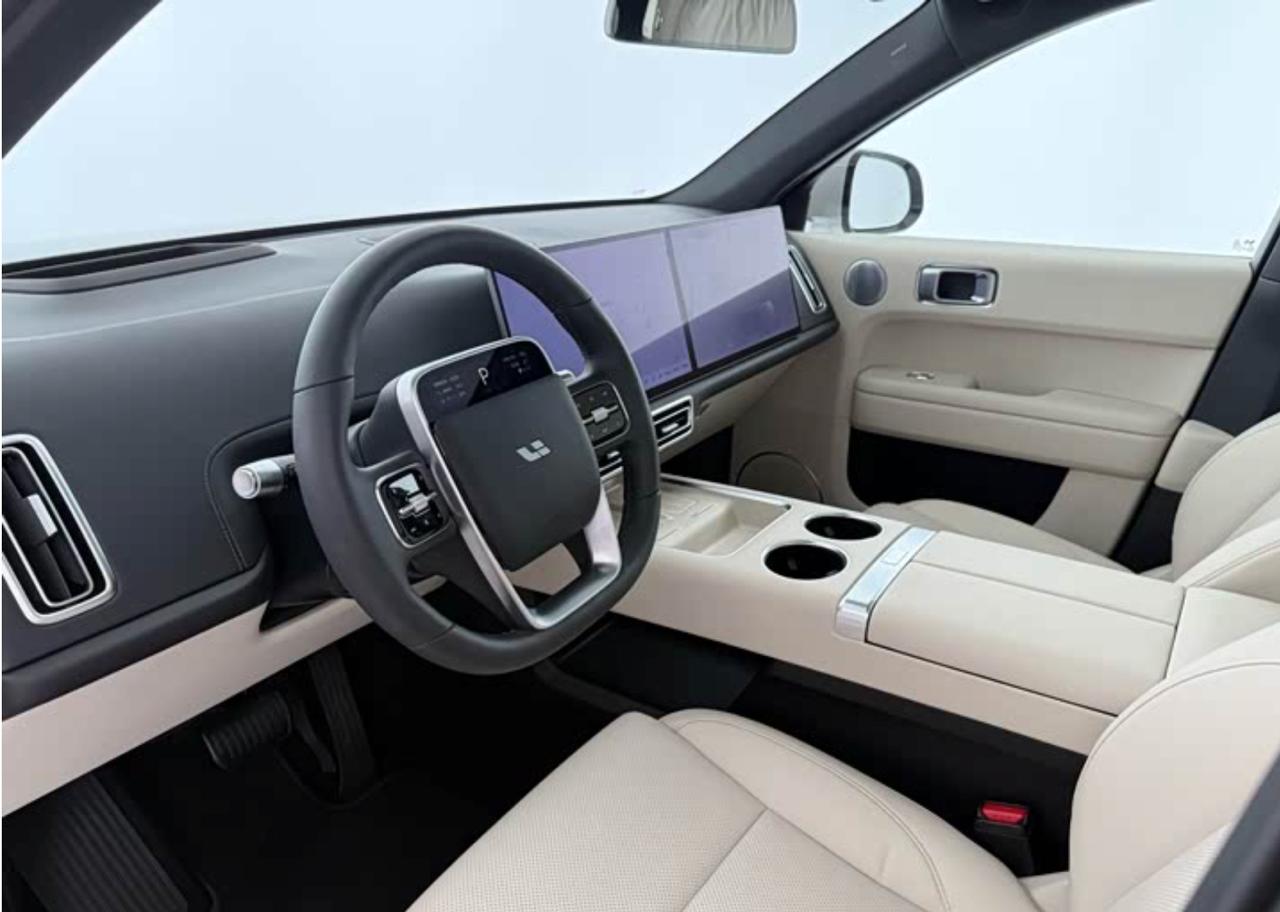 Li Auto Li Xiang L6 Pro 4