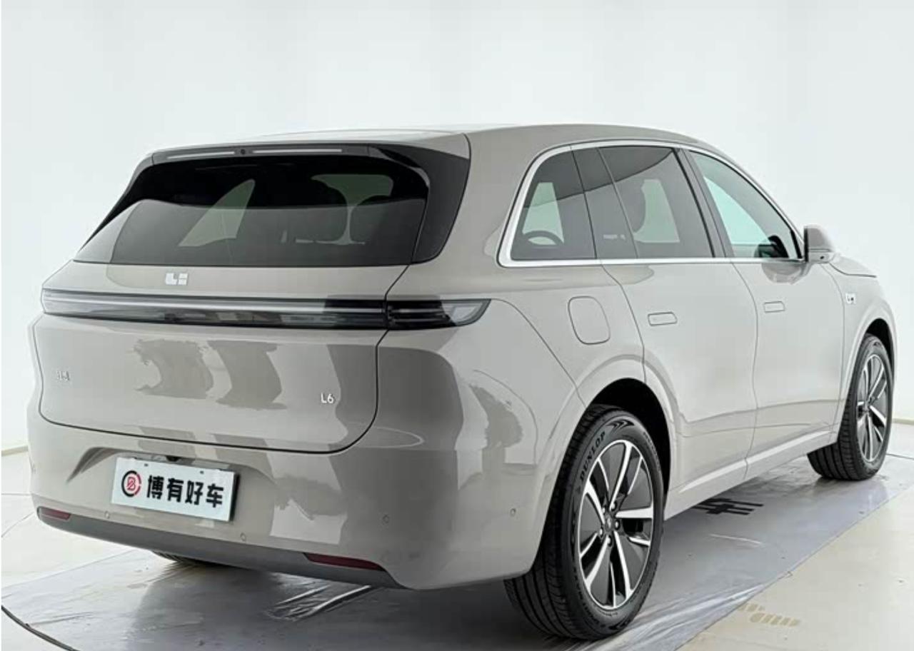 Li Auto Li Xiang L6 Pro 7