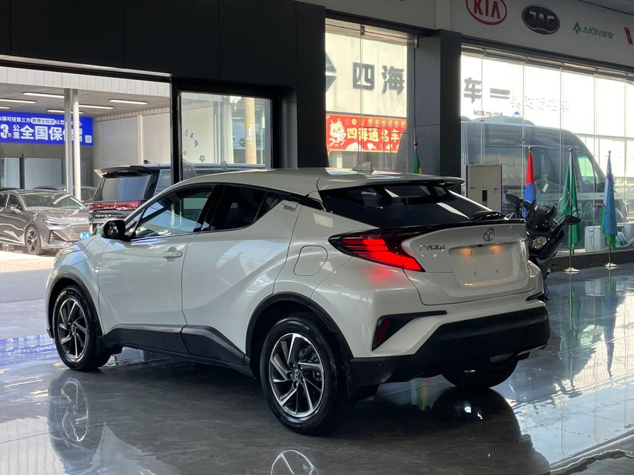 Toyota C-HR 3