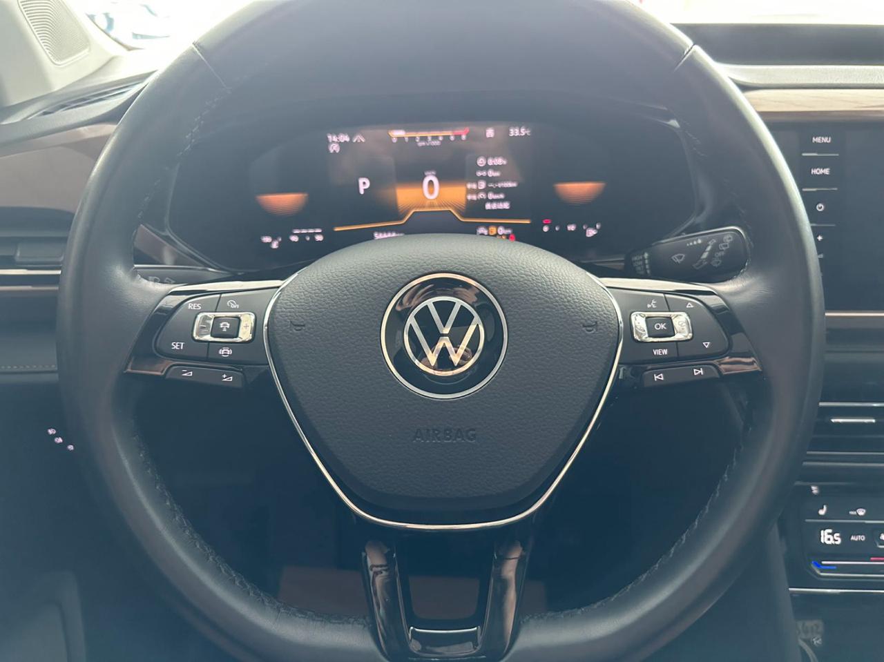Volkswagen Tharu 8