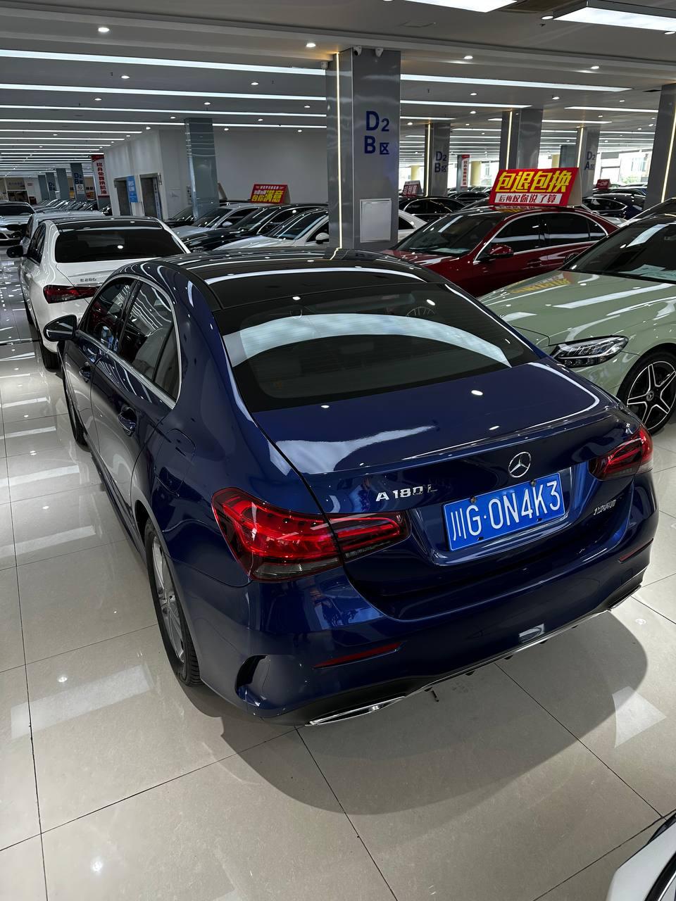 Mercedes-Benz A180L 2