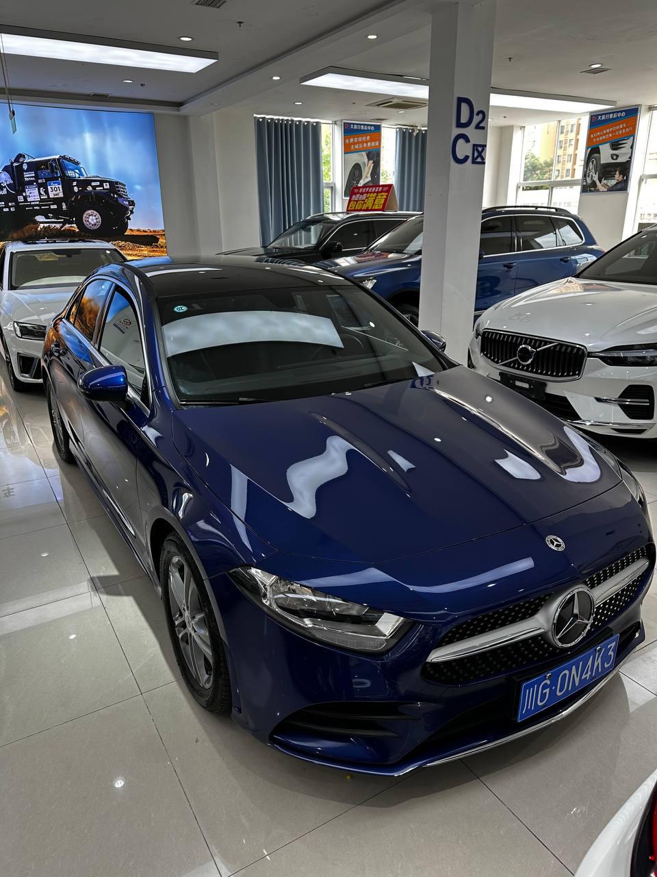 Mercedes-Benz A180L 3