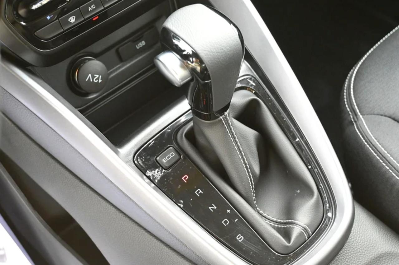 Chevrolet GROOVE LT 7