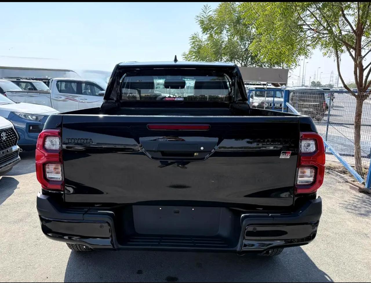 Toyota HILUX GR SPORT 3