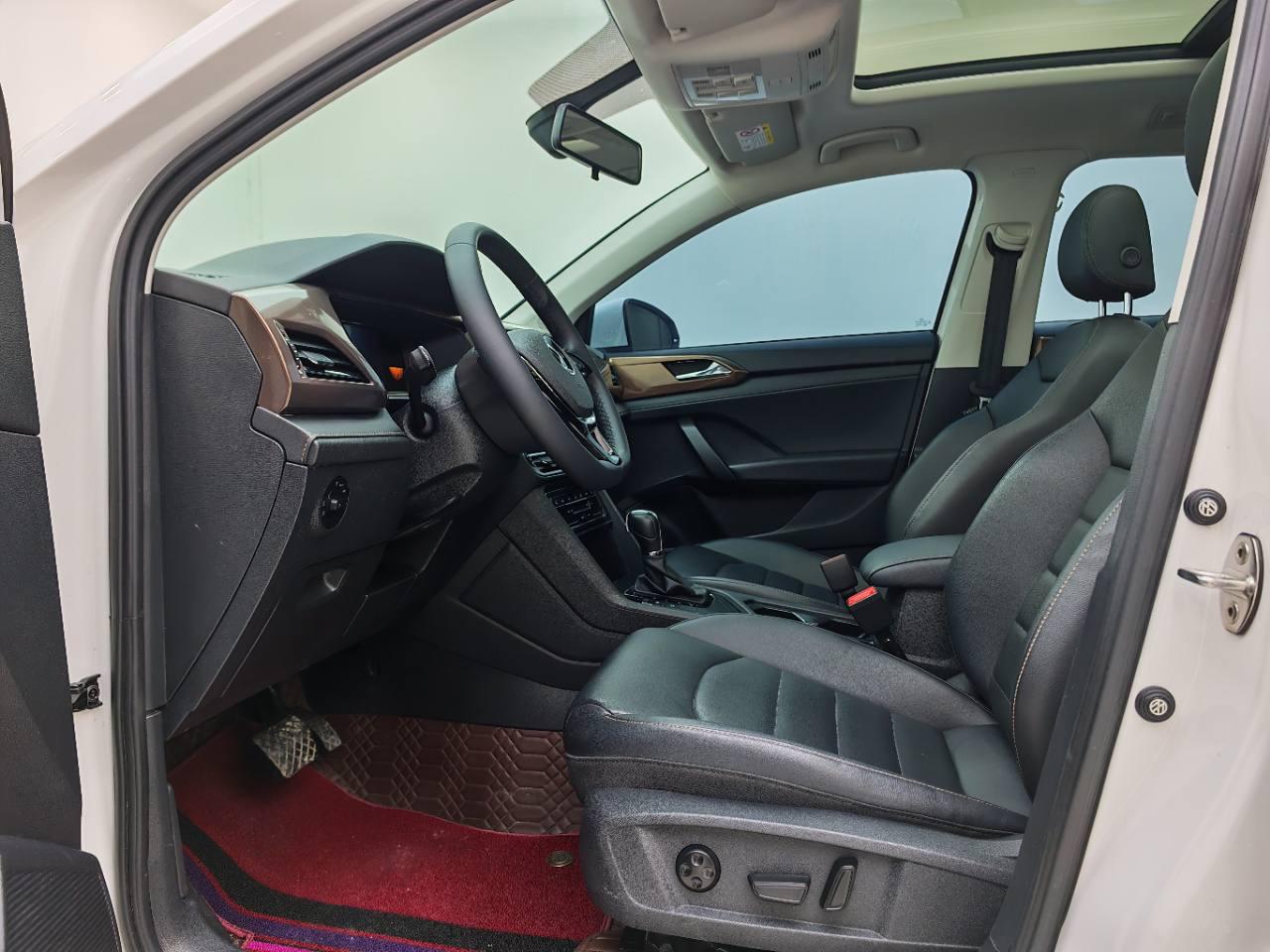 Volkswagen THARU 5