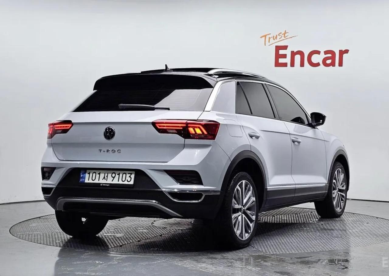 Volkswagen T-Roc 3
