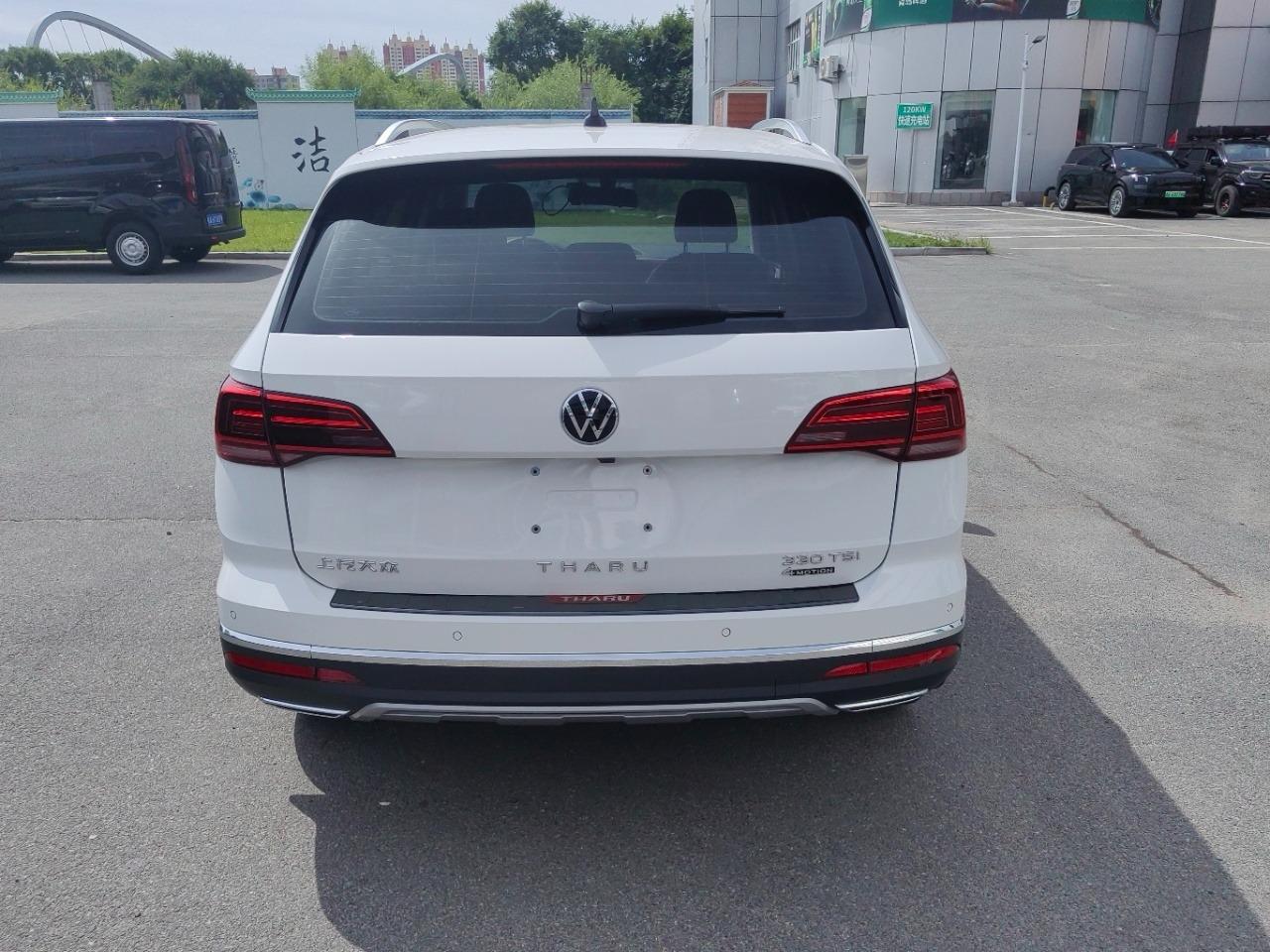 Volkswagen Tharu 4