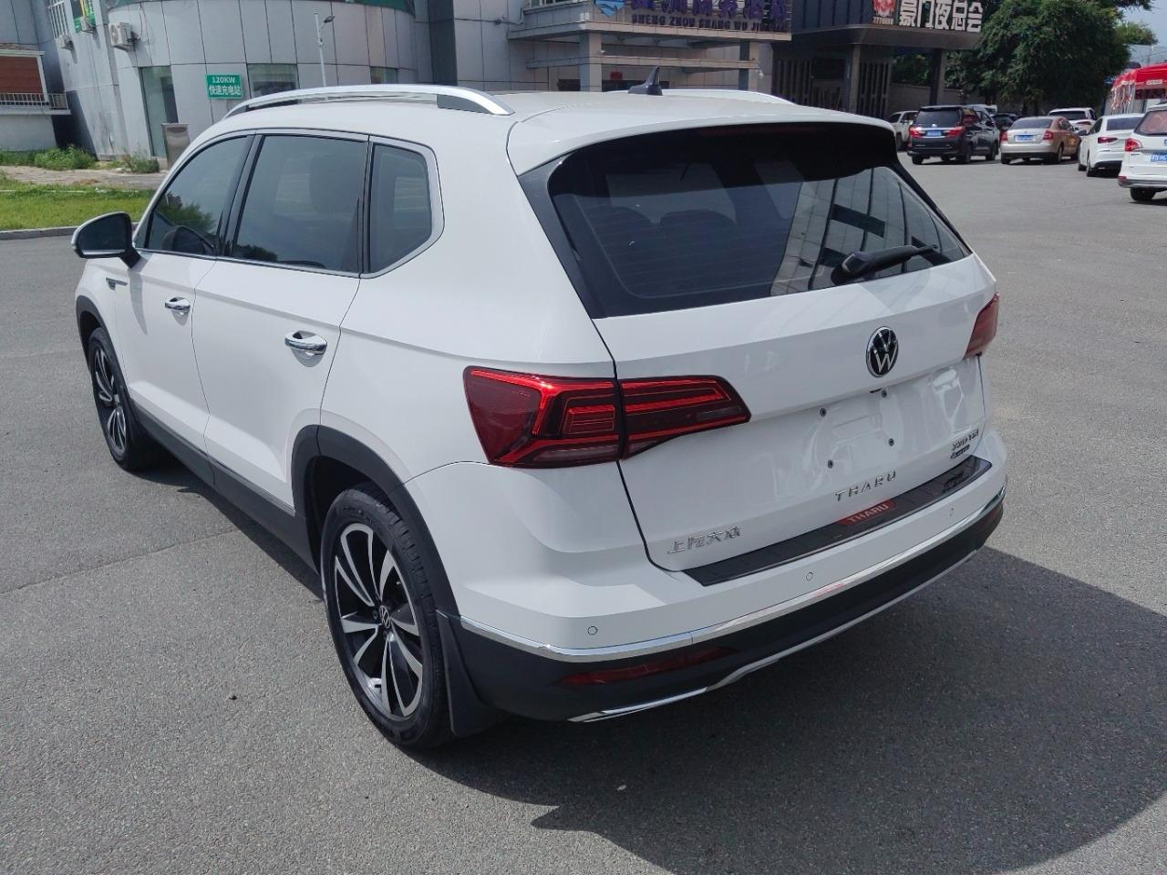 Volkswagen Tharu 6