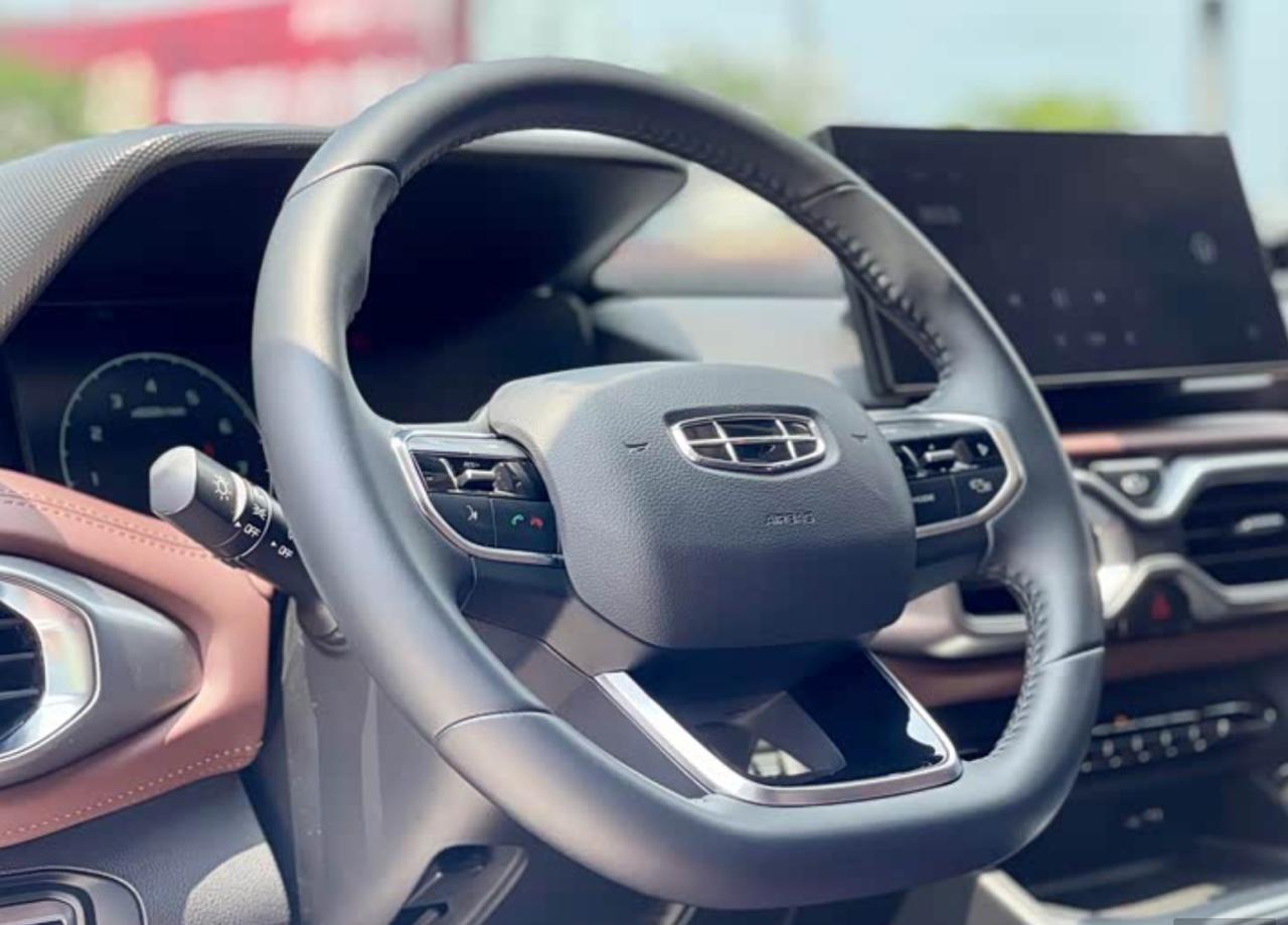 Geely Okavango 5