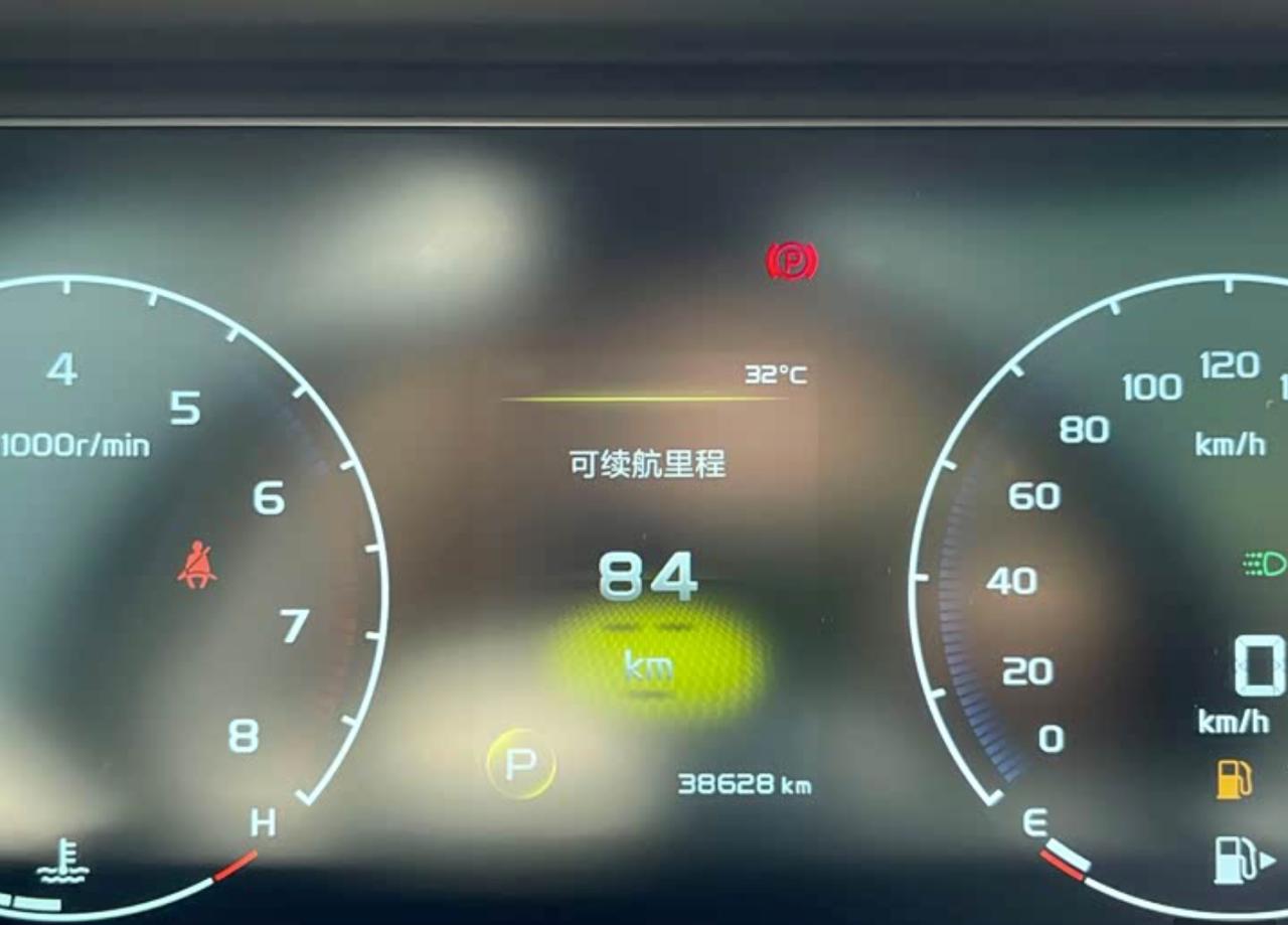 Geely Okavango 6