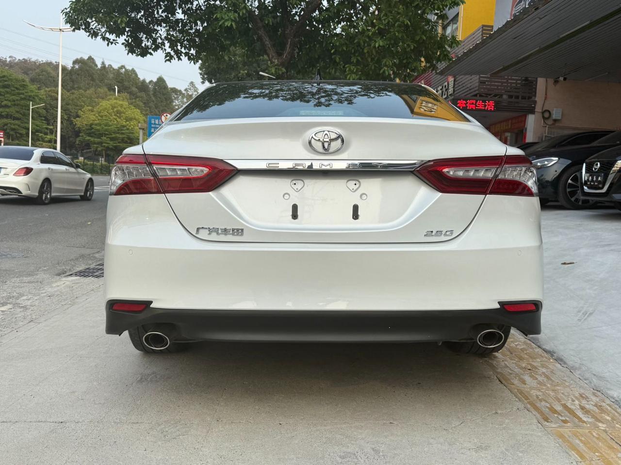 Toyota Camry 3