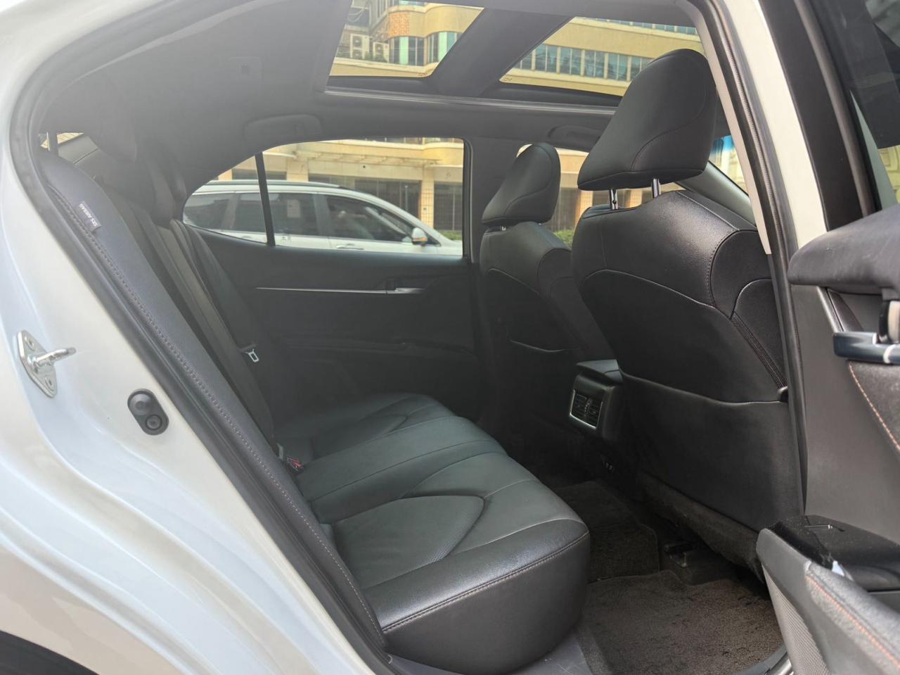 Toyota Camry 5