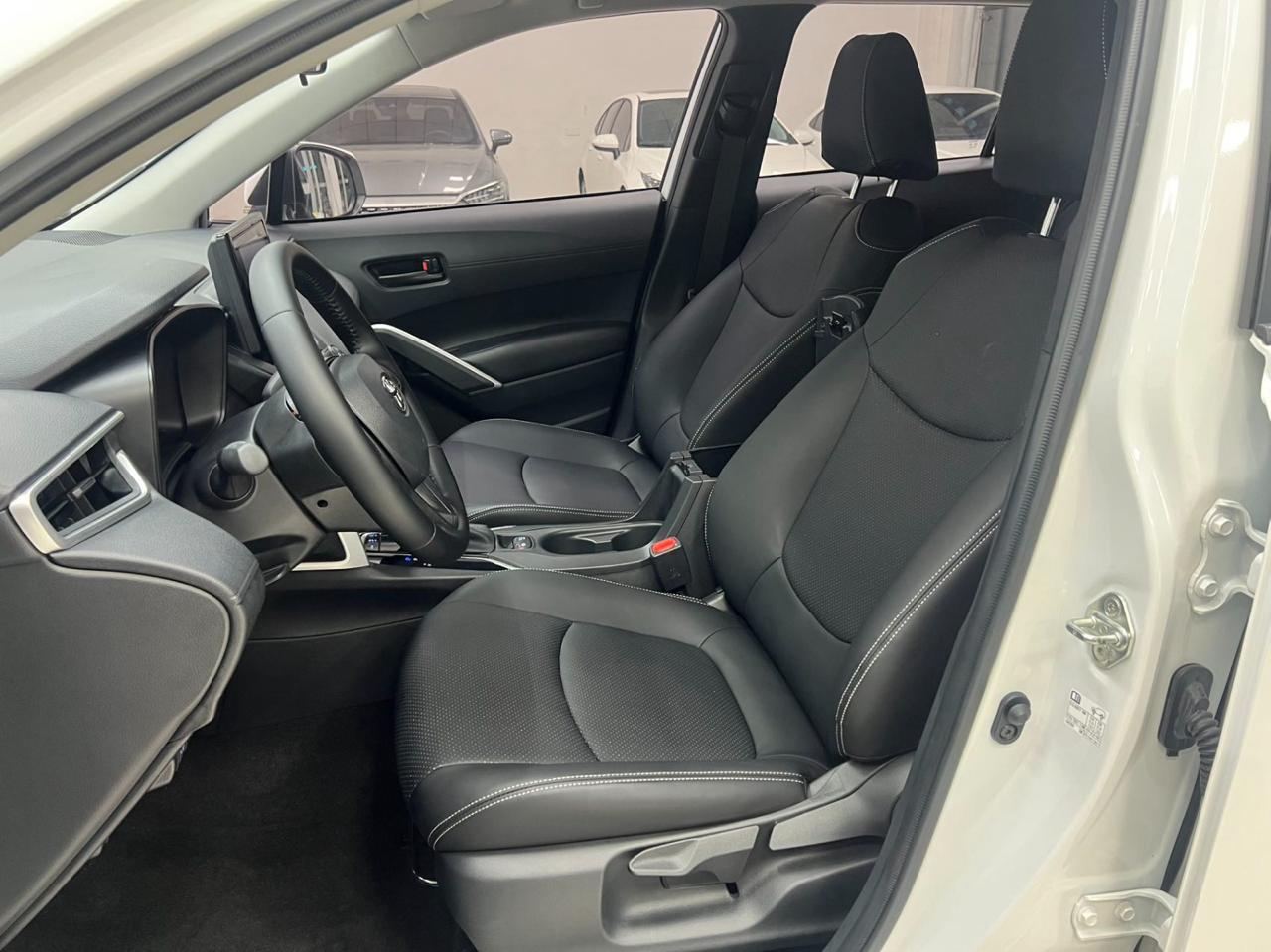 Toyota Corolla Cross 4