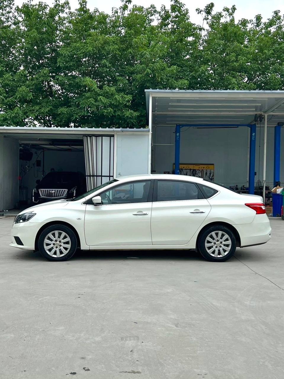Nissan Sentra 2