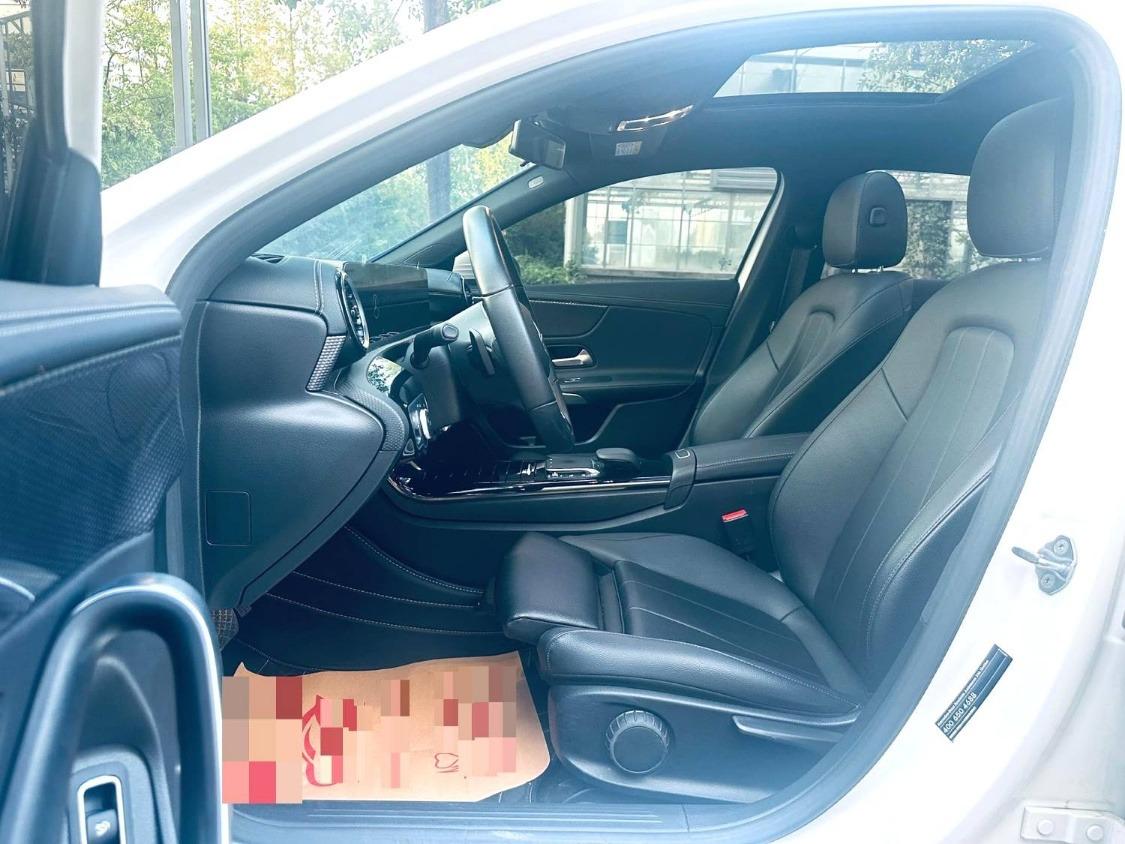Mercedes-Benz A-Class A200L 3