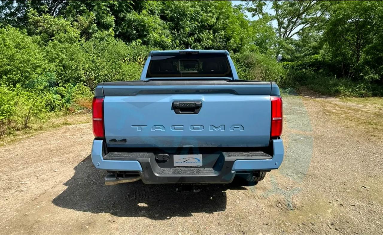 Toyota Tacoma TRD 2