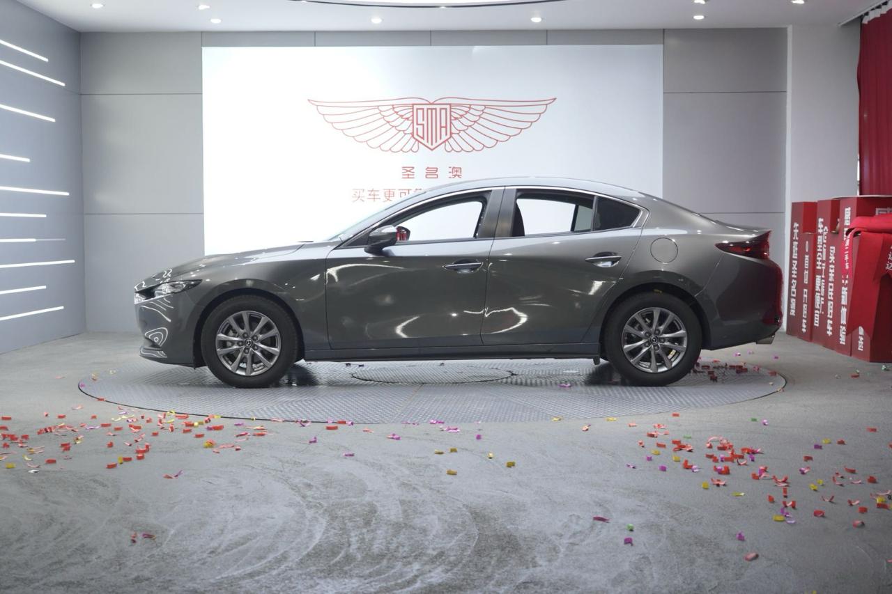 Mazda 3 5