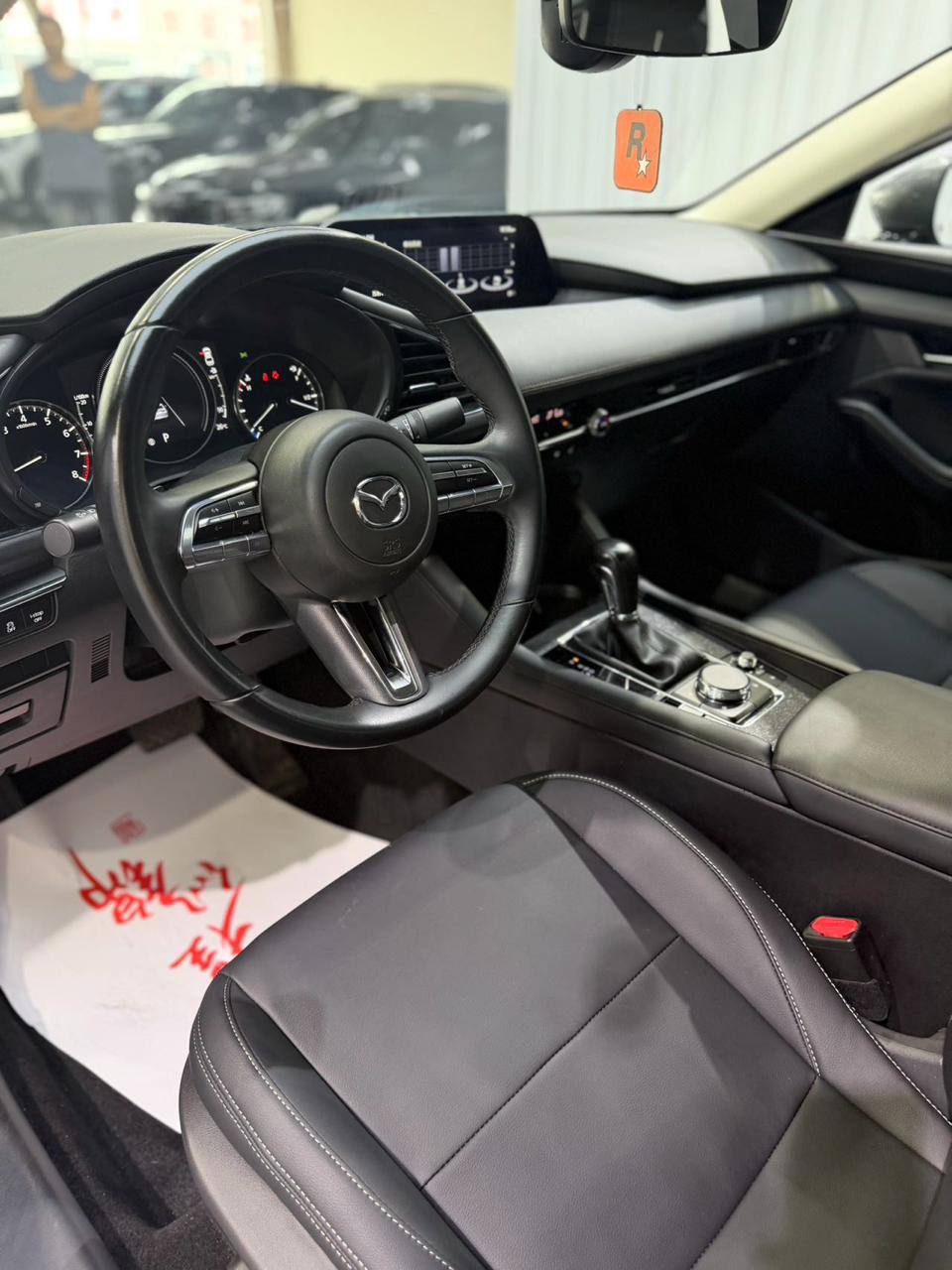 Mazda 3 AXELA 6