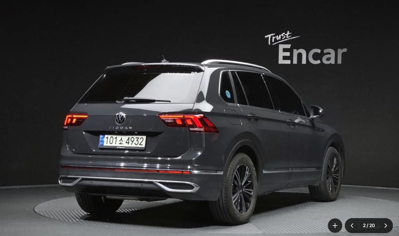 Volkswagen Tiguan Premium 2