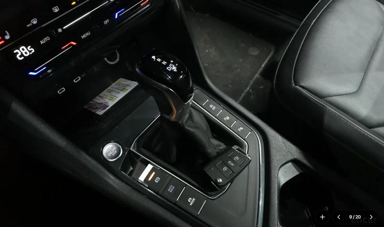 Volkswagen Tiguan Premium 7