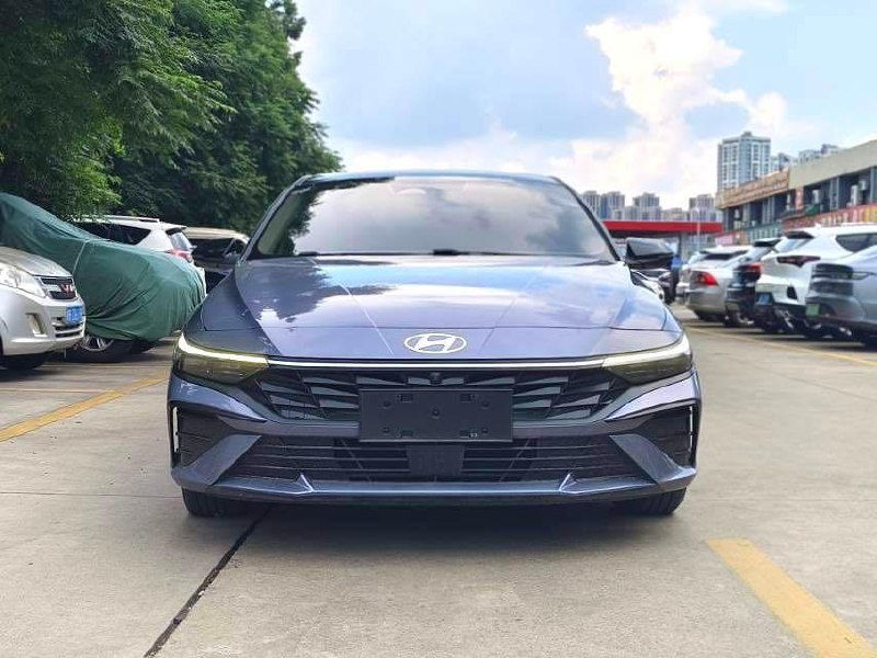 Hyundai Elantra 3