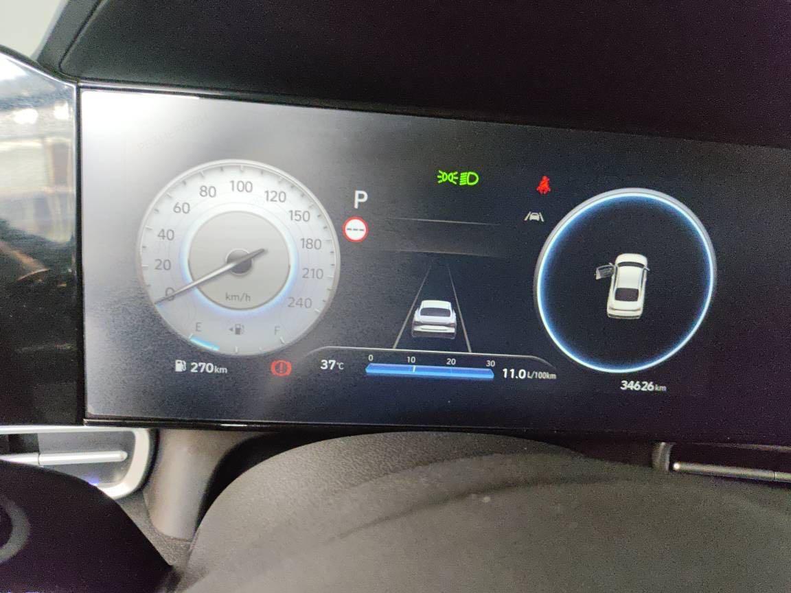 Hyundai Elantra 6