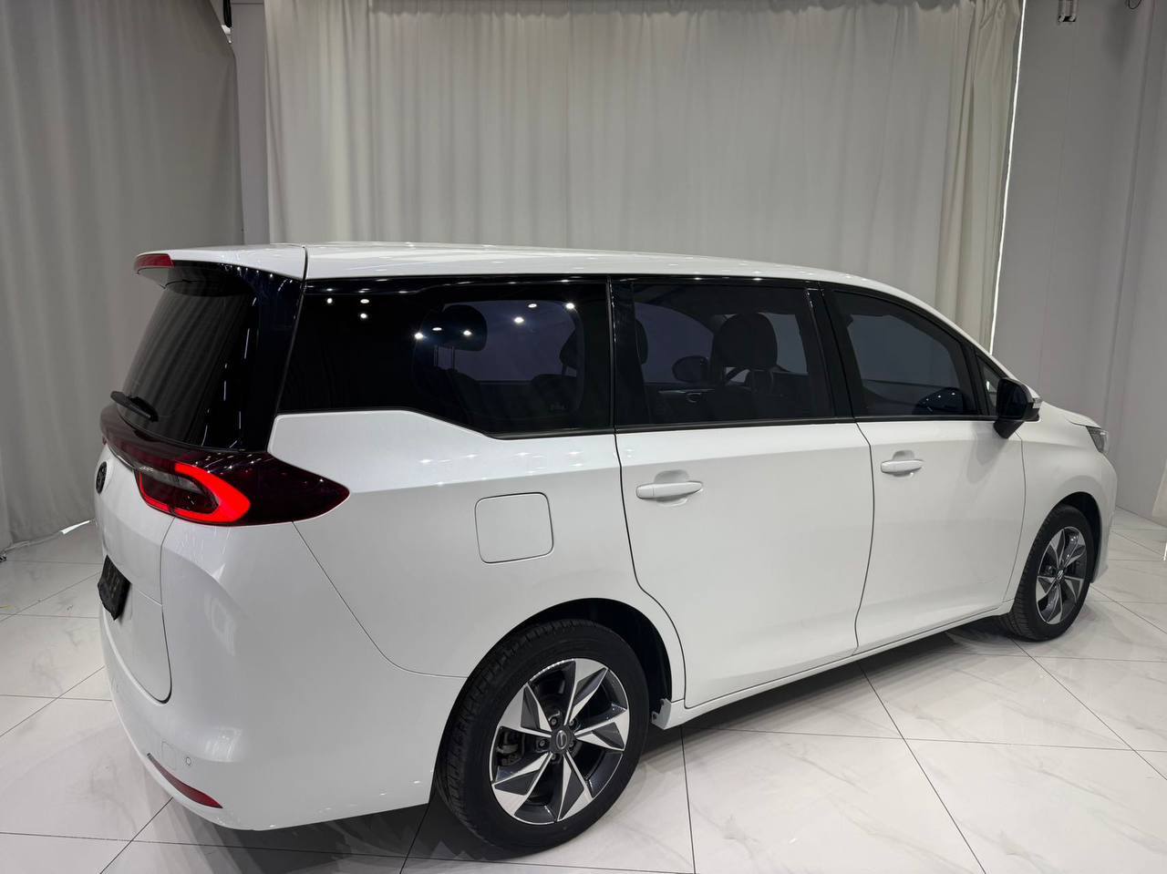 GAC Trumpchi M6 PRO 4