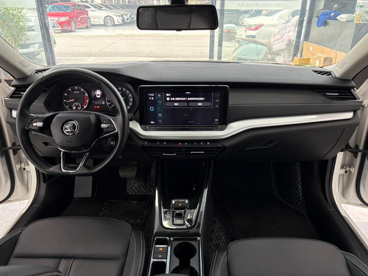 Skoda Octavia PRO TSI280 DSG Luxury 6