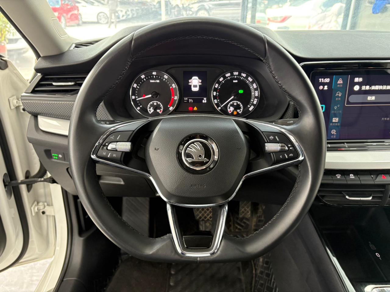 Skoda Octavia PRO TSI280 DSG Luxury 7