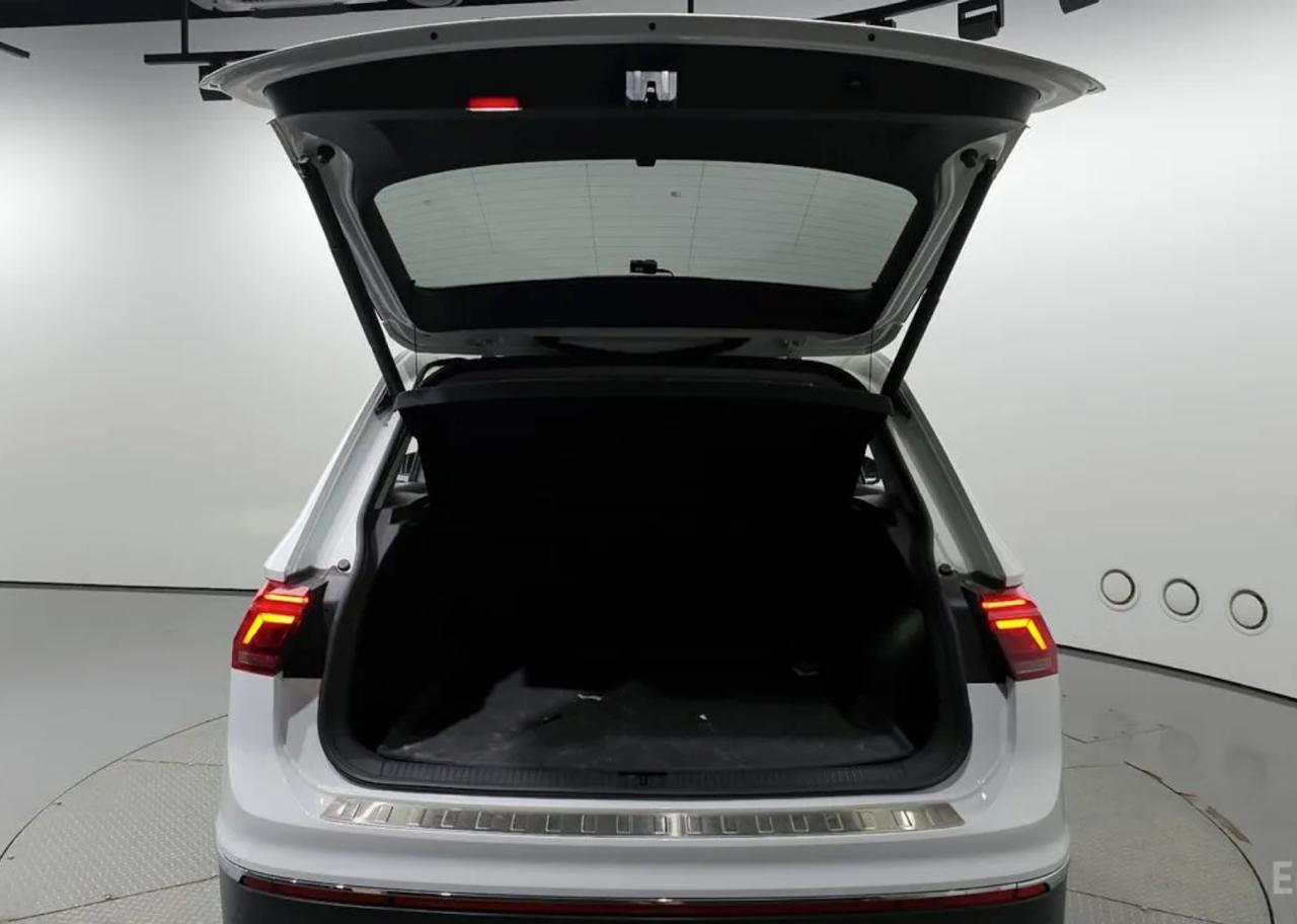 Volkswagen Tiguan 8