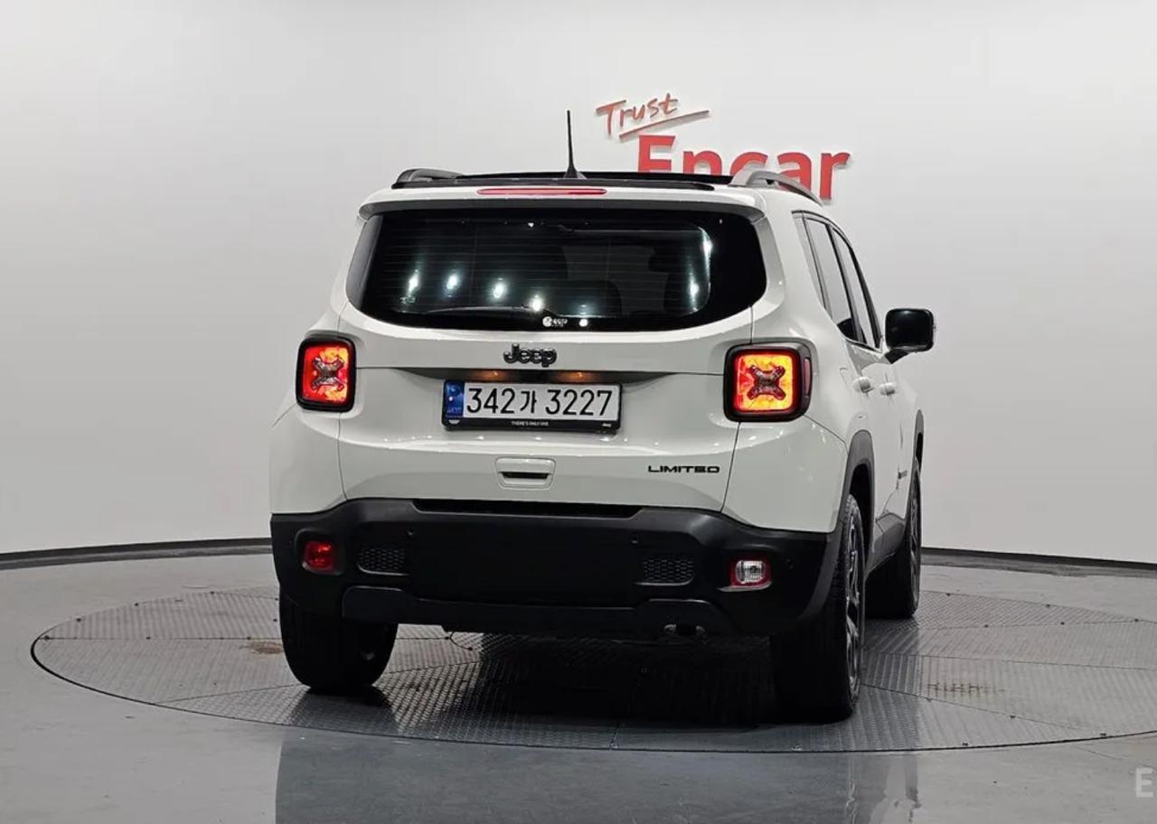 Jeep Renegade 3