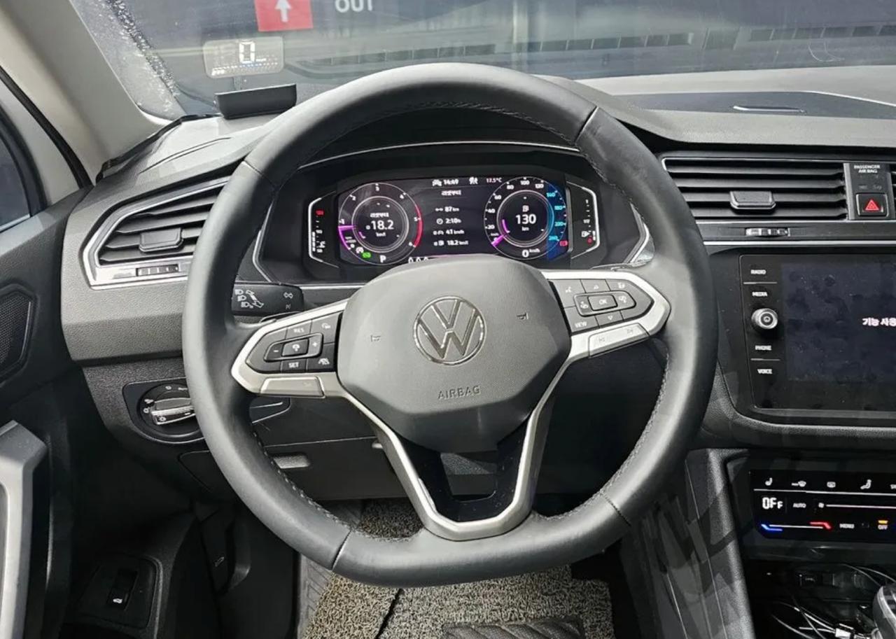 Volkswagen TIGUAN 6