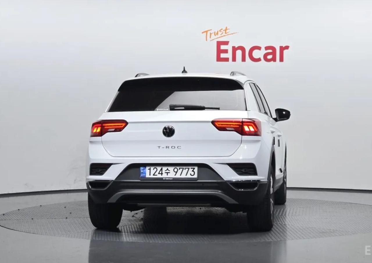 Volkswagen T-ROC 3