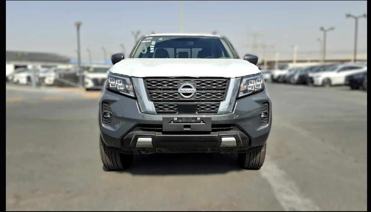 Nissan NAVARA 2