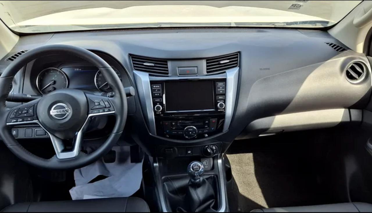 Nissan NAVARA 5