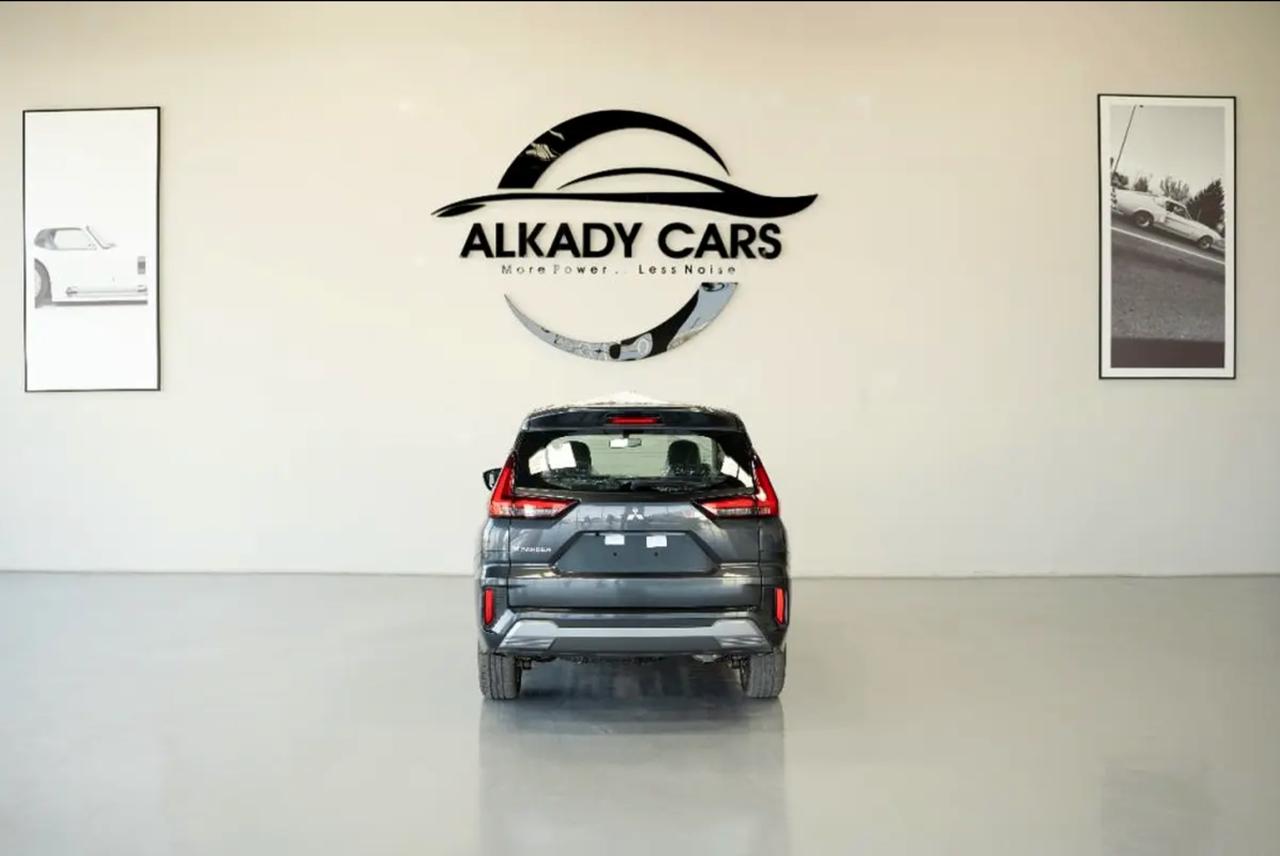 Mitsubishi XPANDER 4