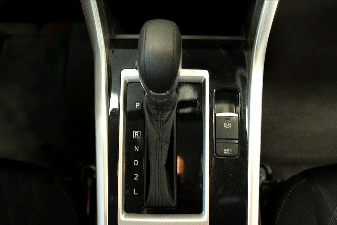 Mitsubishi XPANDER 8