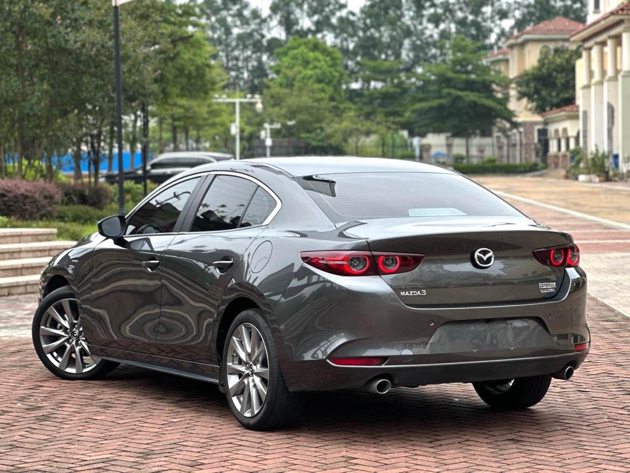Mazda 3 Axela 5