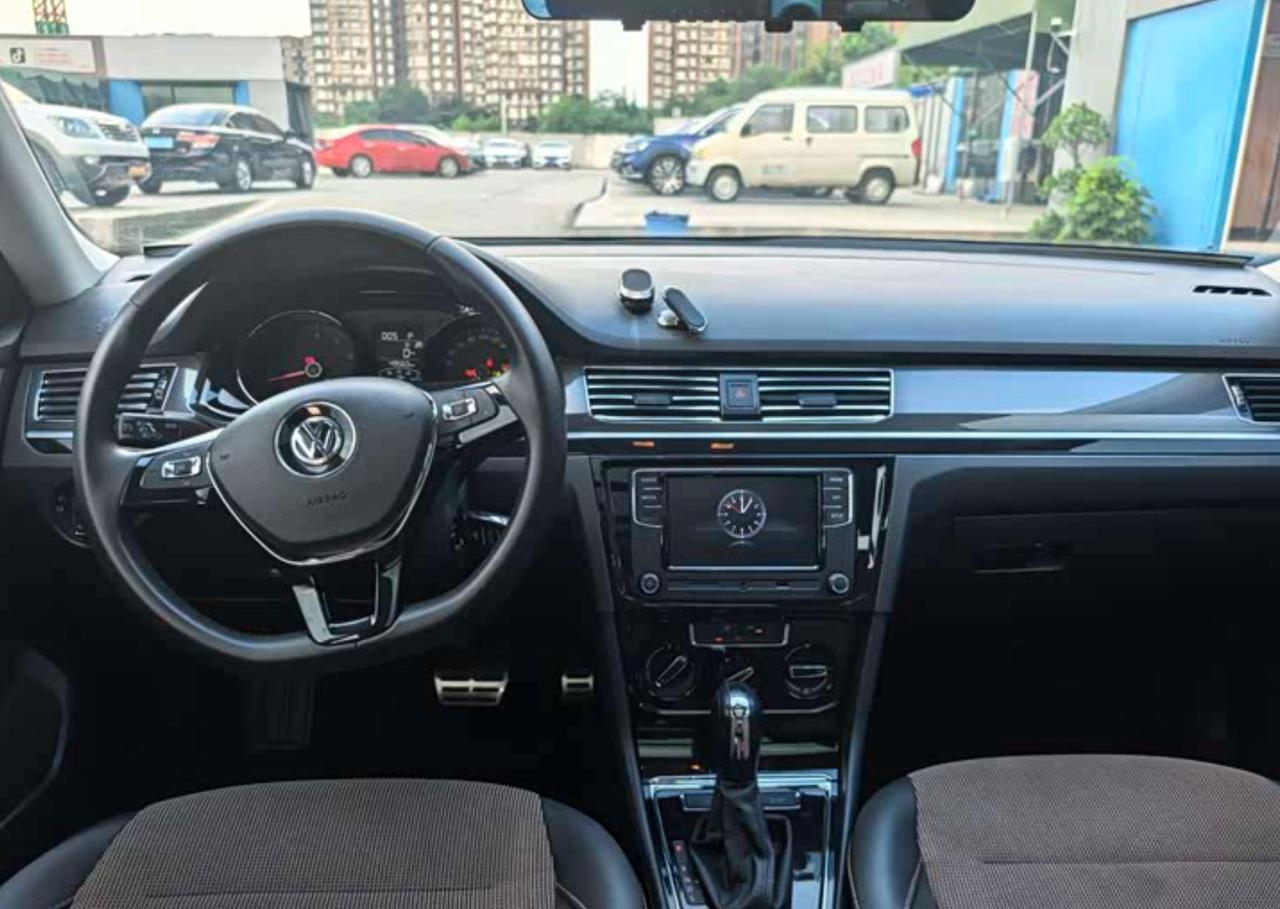 Volkswagen C-TREK 7