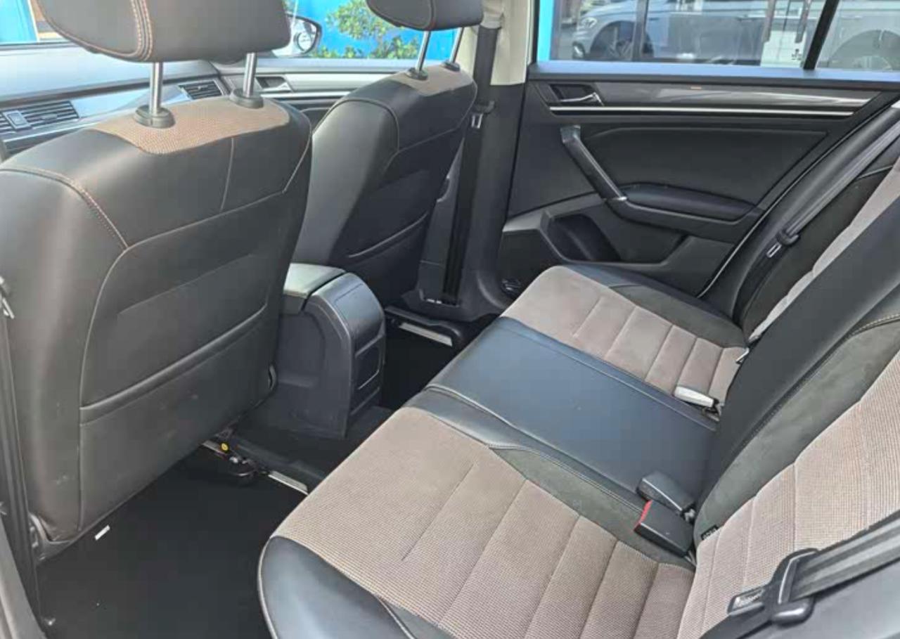 Volkswagen C-TREK 8