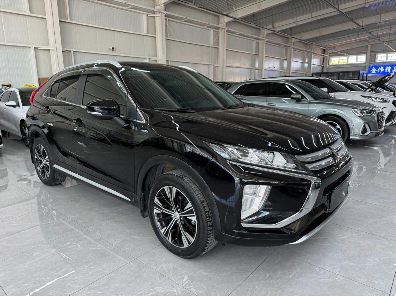 Mitsubishi Eclipse Cross CVT 3