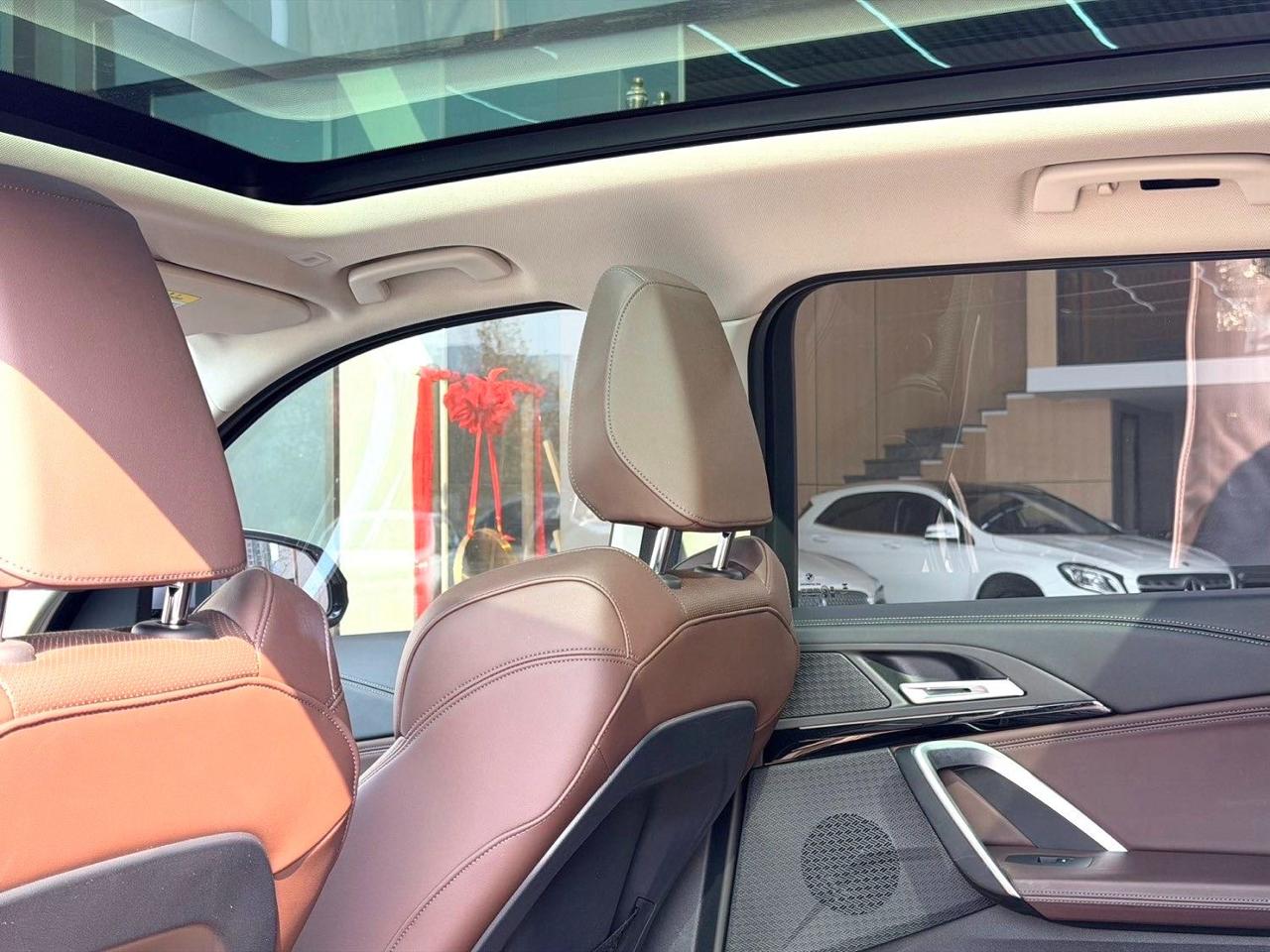 BMW X1 8