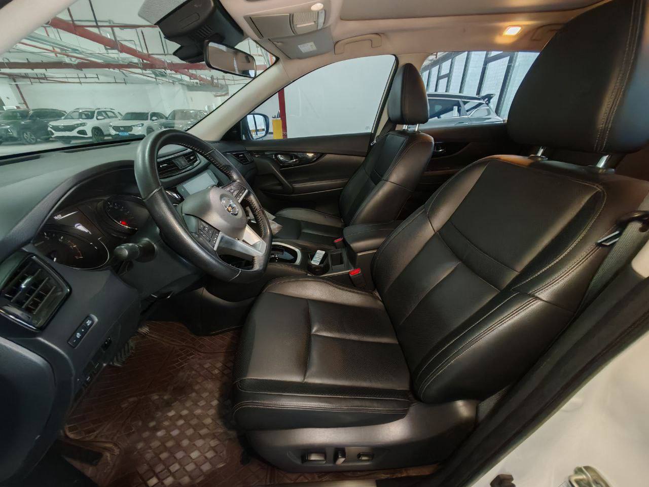 Nissan X-Trail Honor 5
