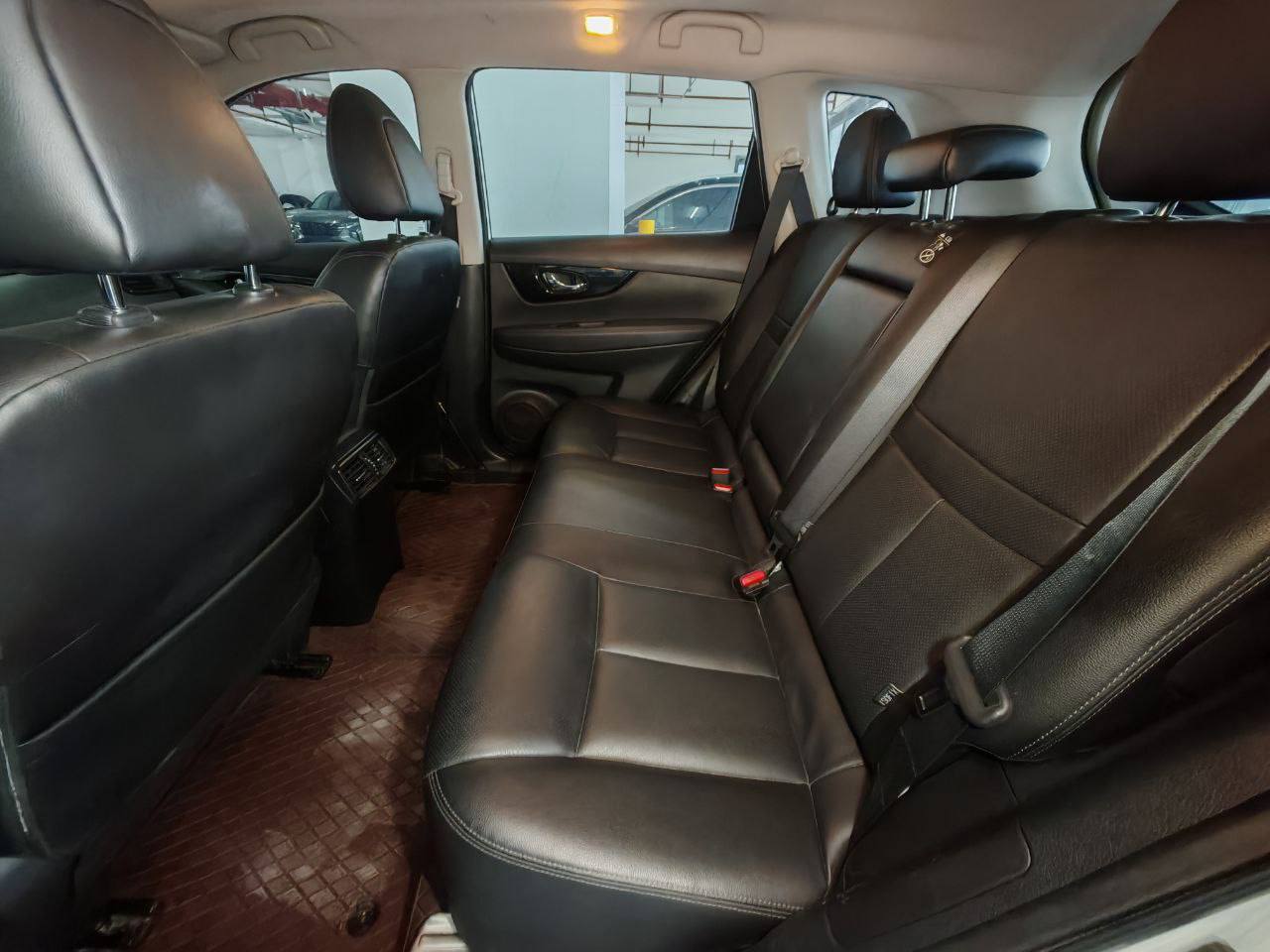 Nissan X-Trail Honor 7