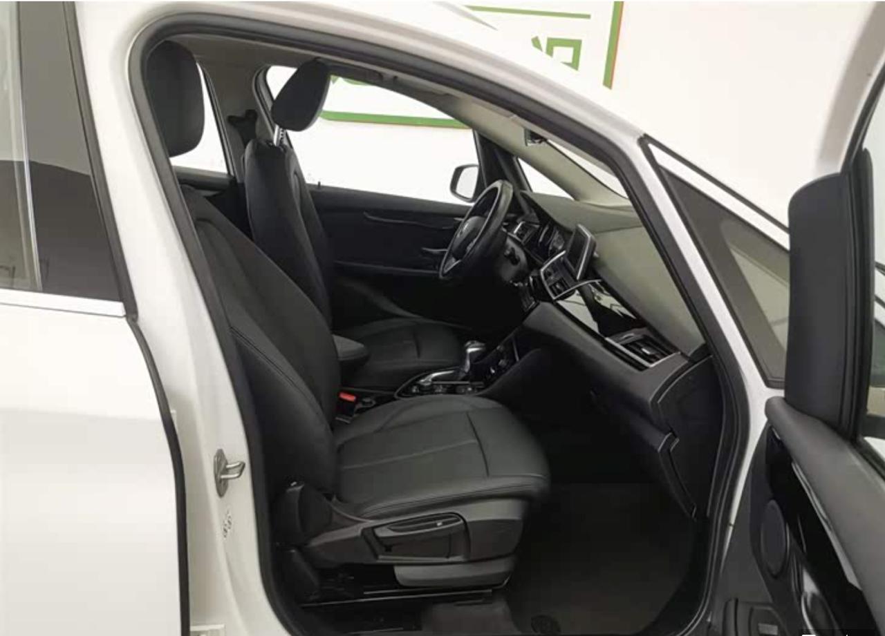 BMW 2 Series Tourer 9