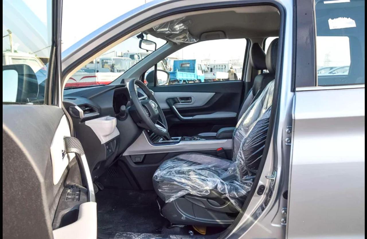 Toyota Veloz 5