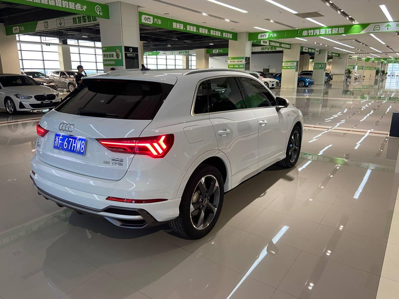 Audi Q3 5