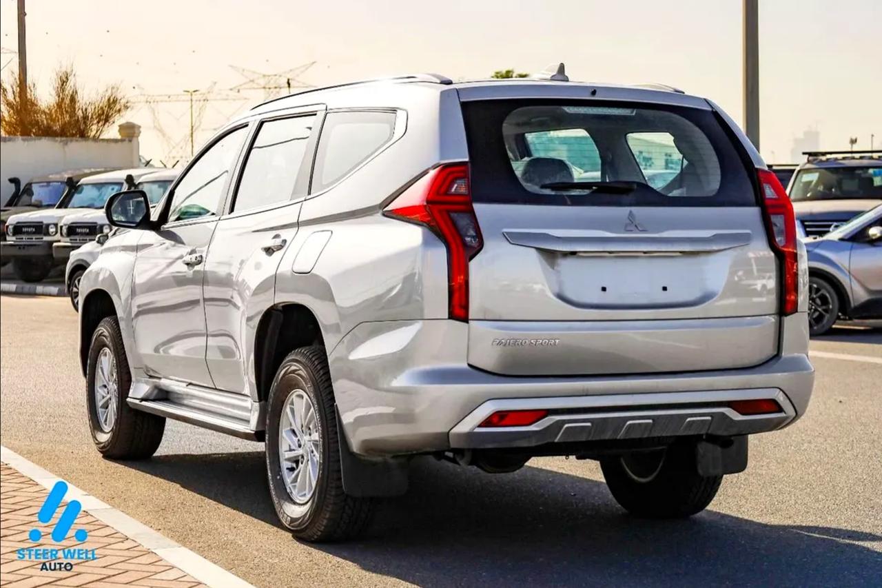 Mitsubishi PAJERO SPORT 4